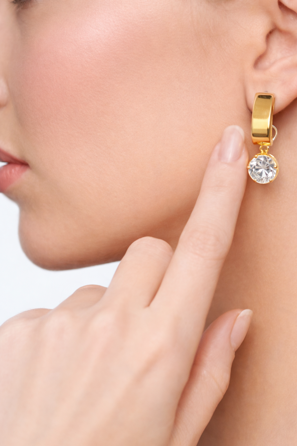 Elegant Gold Drop Earrings with Sparkling Zircon Charm